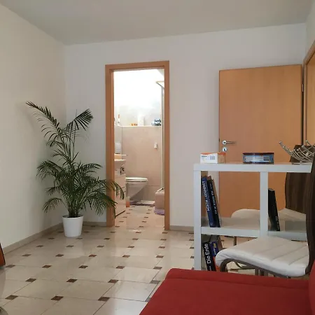 Emc Maisonette